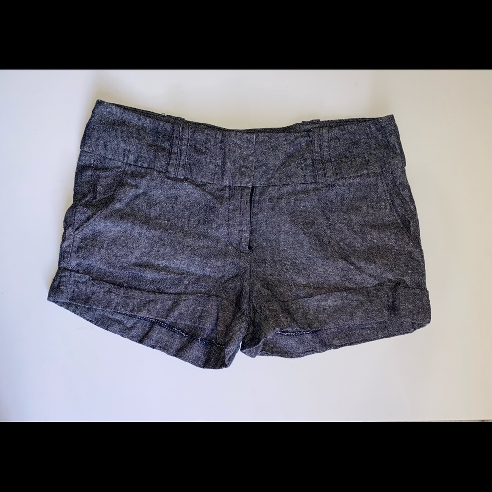 Forever 21 Elegant Shorts Size M